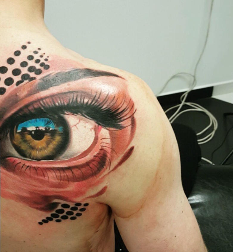 eyeball tattoo